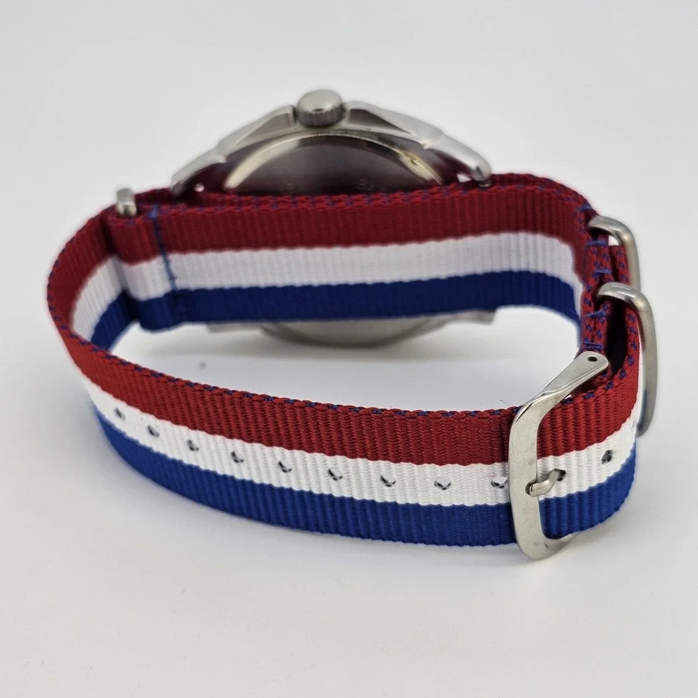 42MM Men's Watch Gray Dial Case New‎ Blue White Red Nylon Band New Battery